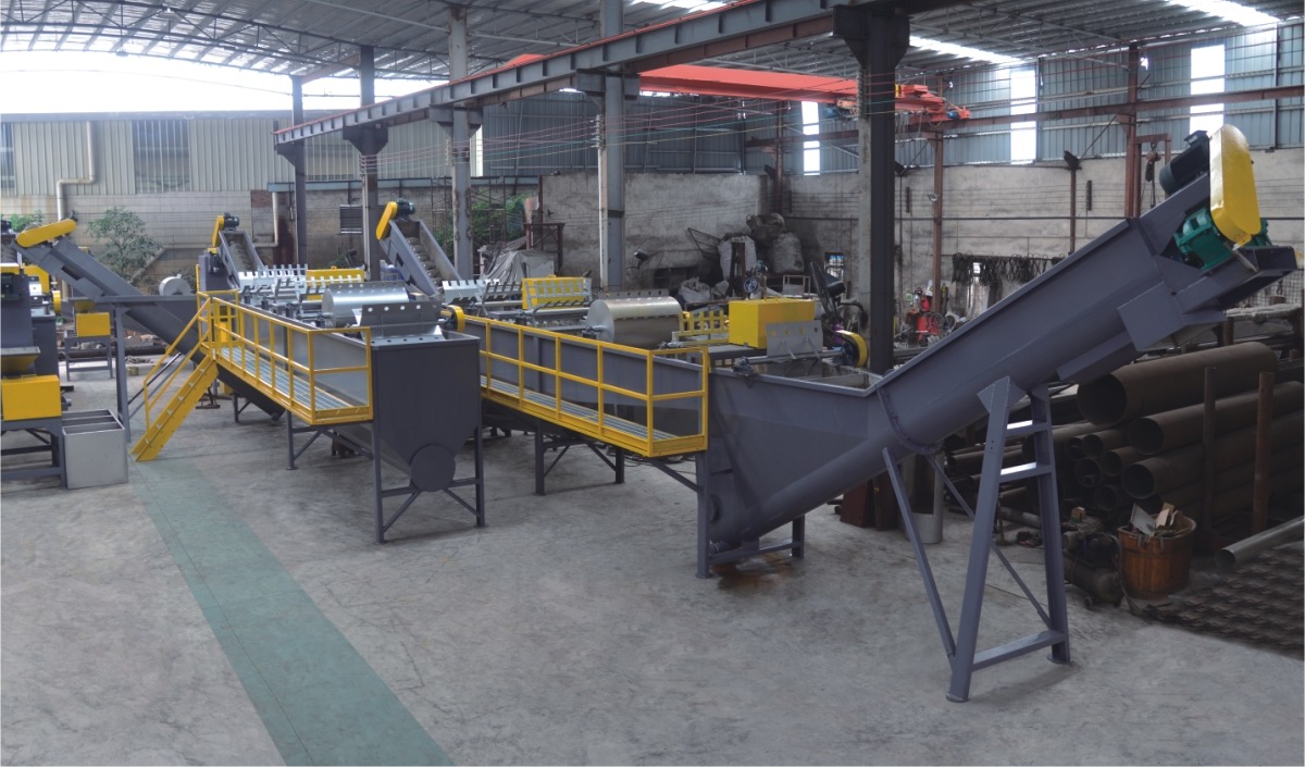 Máy rửa làm sạch vảy nhựa pet